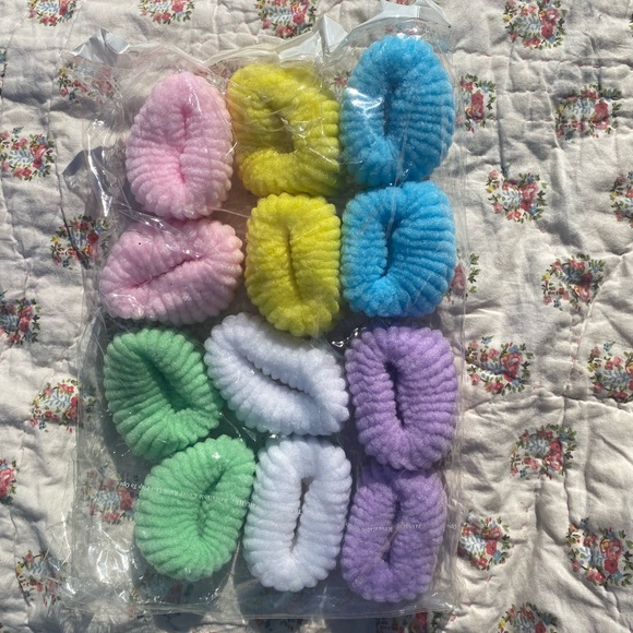 ⭐️Colorful Hair Bands - Picture 2 of 2
